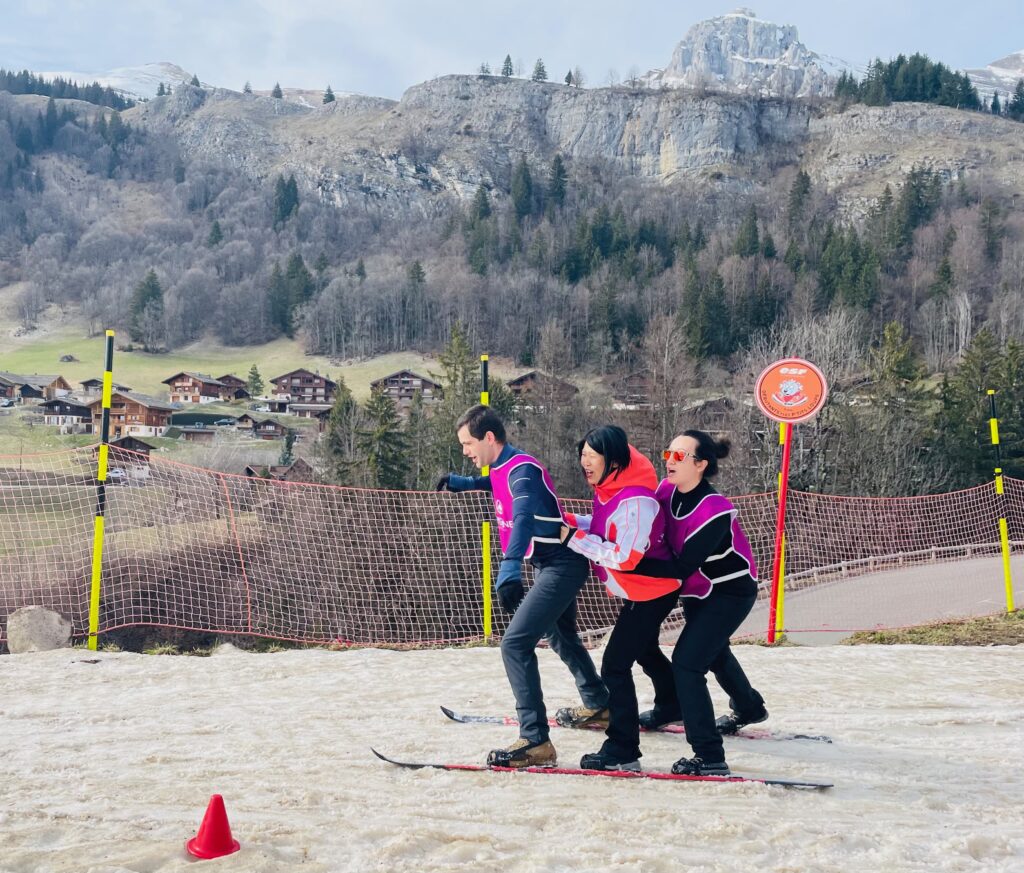 Ski challenge séminaire d'entreprise à La Clusaz