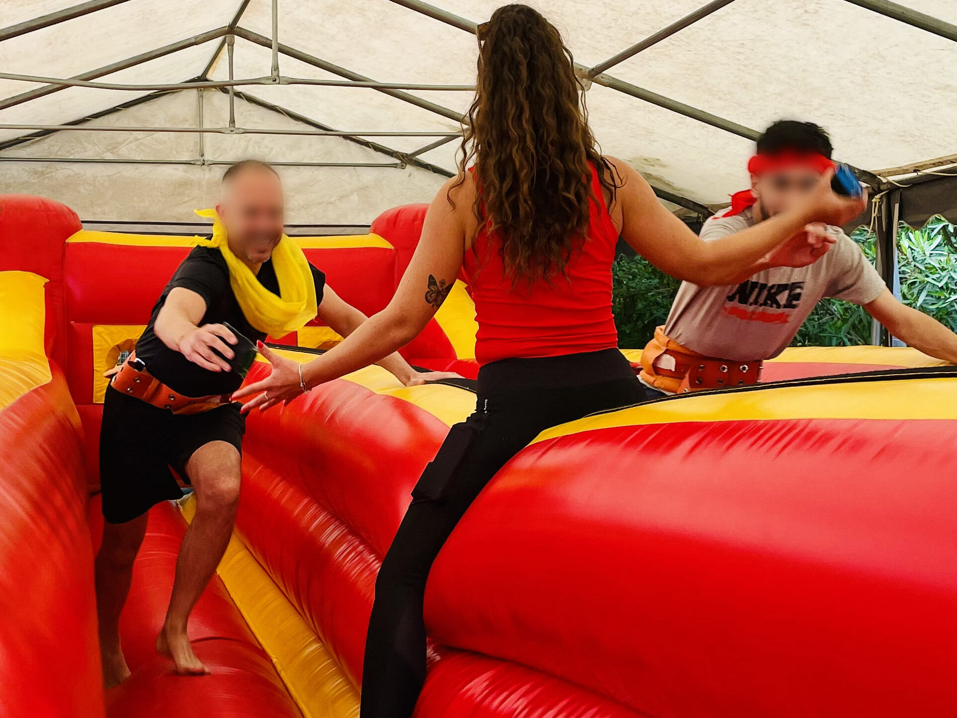 Team building : Tir à l’élastique gonflable